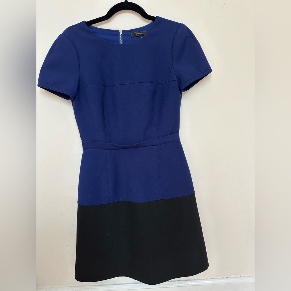 BCBGMaxAzria Royal Blue and Black Short Sleeve Colorblock Dress